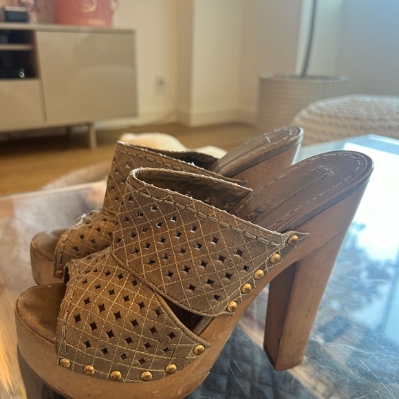 Vintage Prada platform mules leather with wood heel size 7.5 - Picture 6 of 6